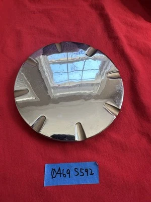 TAMPA CENTRAL DE RODA CHRYSLER CIRRUS LIGA CROMADA 04695592 30393 1995-2000 (323) - Imagem 1 de 4