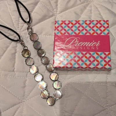 Collar Jubileo Premier Designs Foto 1 de 3