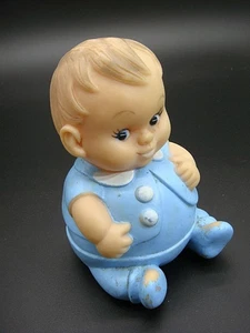 Vintage 1968 6,5"" PLUMPES bambola di gomma UNEEDA DOLL CO. Dollco Inc. in blu - Foto 1 di 5