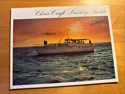 Chris Craft 1972 Commander Roamer Luxury Yachts Vintage Boat Brochure / Catalog - Image 1 of 4