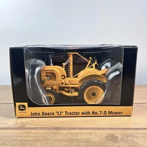 John Deere "LI" w/ No. 7 - D Mower 1/16 Diecast Farm Tractor Replica By SpecCast - Picture 1 of 13