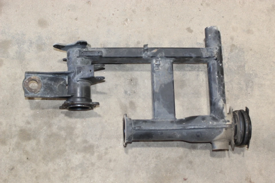 Brazo basculante trasero suspensión trasera Yamaha Grizzly 300 Yfm300g Foto 1 de 4