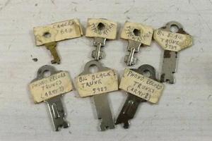 Lot of 7 Antique Steamer Trunk Keys Typewriter Case Camera Bag Flat Cut Skeleton - Afbeelding 1 van 3
