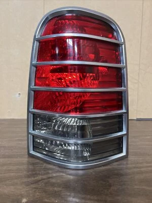 2005 2006 2007 05 06 07 OEM Mercury Mariner PASAJERO LADO DERECHO LUZ TRASERA OEM Foto 1 de 4