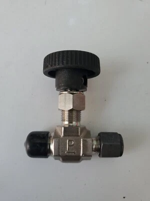 Parker Needle Valve 316 Steel 4M4Z-V4LN-SS - Image 1 of 2