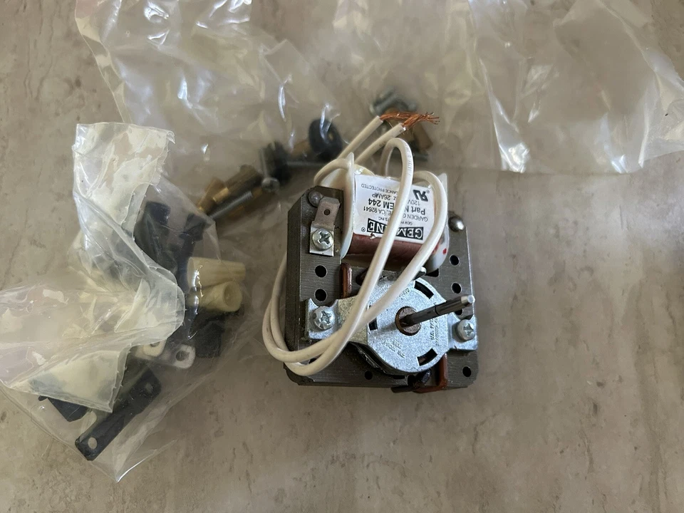 65249 EVAP FAN MOTOR KIT (Repl: EM244) (G1B) - Изображение 1 из 1