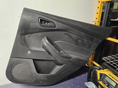 2015 2016 2017 2018 FORD FOCUS ЗАДНЯЯ ЛЕВАЯ ВОДИТЕЛЬСКАЯ ДВЕРНАЯ ПАНЕЛЬ с руководством - Изображение 1 из 3