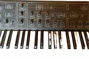 Yamaha CS-10 37keys Monophonic Analog Keyboard Synthesizer Used - Picture 1 of 6
