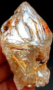 Quartz avec inclusions de pétrole/32 grammes (fluorescent) - Picture 1 of 12