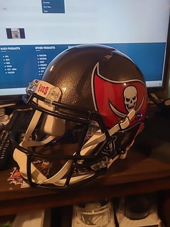 Casco Steve Young Tampa Bay tamaño completo Foto 1 de 4