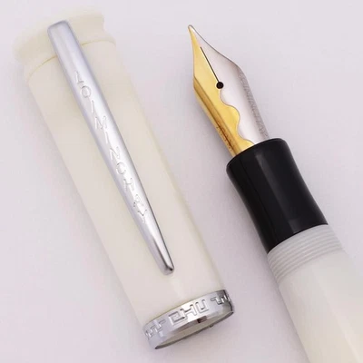 Loiminchay Mini Qian Long Fountain Pen '08 - White, Wht Gold Trim, 18k Med (NOS) - Image 1 of 4