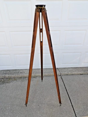Trípode de madera Warren de colección con detalles de latón instrumentos nivel de vista tránsito Foto 1 de 4