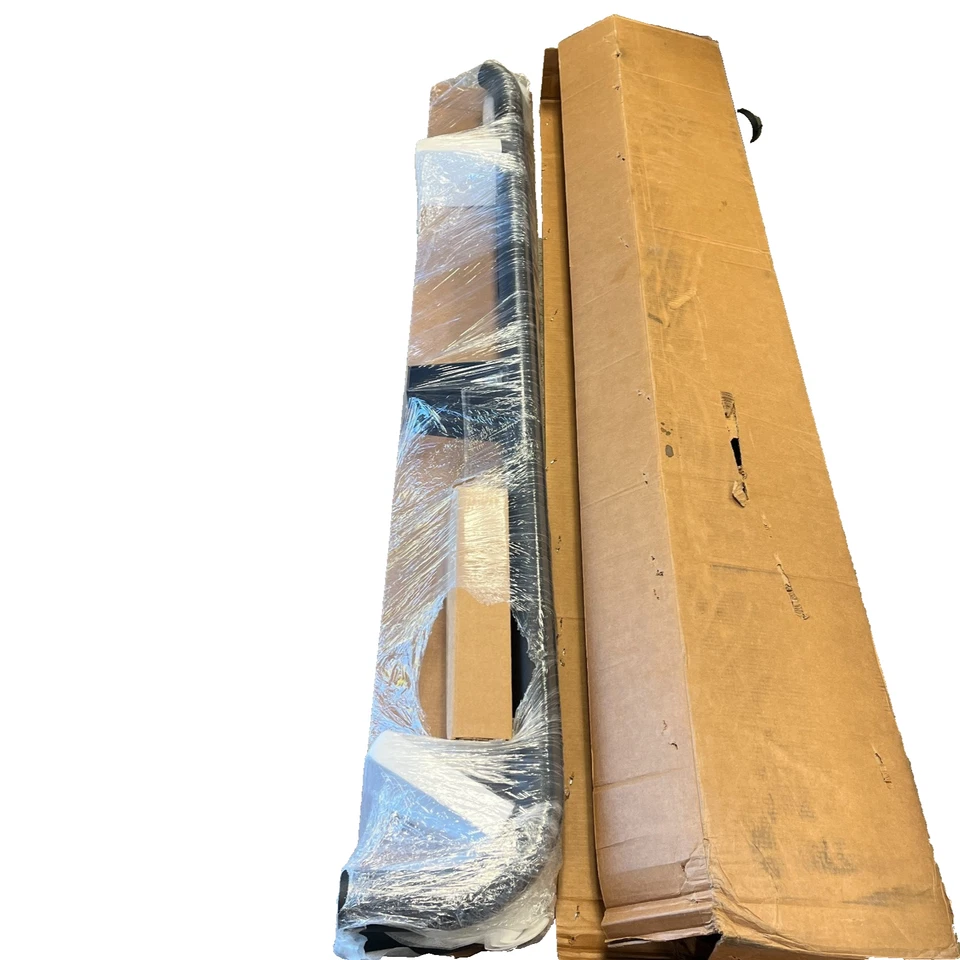 Tabla de correr Iron Cross Auto 53-530-B 2019 Silverado 1500 cabina regular tubo escalón Foto 1 de 4