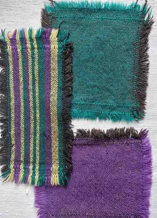 3 alte Zierdeckchen grün violett gestreift Wolle handgewebt 1960 22x22/ 14x30 cm - Bild 1 von 1