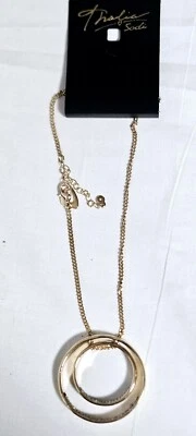 Collar Colgante Doble Círculo Pavé Tono Oro Thalia Sodi J13-3164 Foto 1 de 4