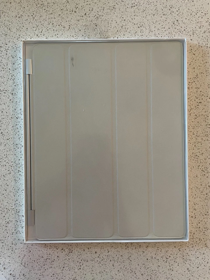 Apple iPad Smart Cover Leather (Cream) - MD305LL/A