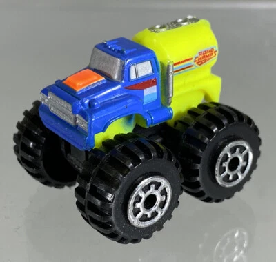 Camión cisterna vintage Road Champs Mini Monster Wheels azul neón amarillo micro Foto 1 de 4