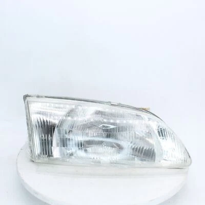 Правая фара в сборе TYC номер детали - 114-58517R для 1999 Mazda 626 - Изображение 1 из 4