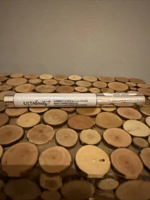 Imprimación labial correcta y perfecta ULTA BEAUTY - nueva, sellada Foto 1 de 4