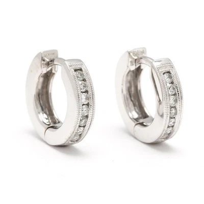 Aros Huggie de diamantes de 0,20 quilates, oro blanco de 14 k, delicados Foto 1 de 4