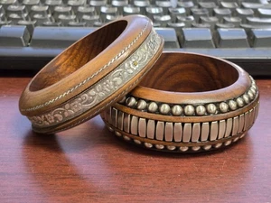 2 PIECES METAL STUD INLAY WOOD BANGLE BRACELET - Picture 1 of 3