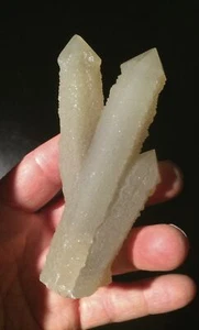 Quartz (Prase, cathedral) blue-green 'triple play' - Picture 1 of 4