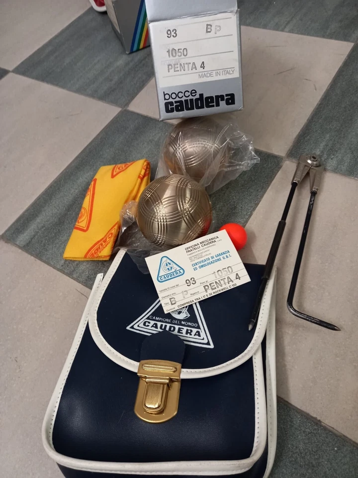 Bocce Caudera Professionali campione del mondo nuove, diametro 93,peso 1050. - Immagine 1 di 1