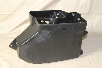 BMW R1150RT 2004 parte inferior de la bandeja izquierda carcasa de radio 65147655643 Foto 1 de 4