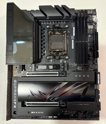 ASUS ROG CROSSHAIR X870E HERO, AMD X870E, AM5, DDR5, PCIe 5.0, 5x M.2, 2.5G/5G/W - Image 1 of 4