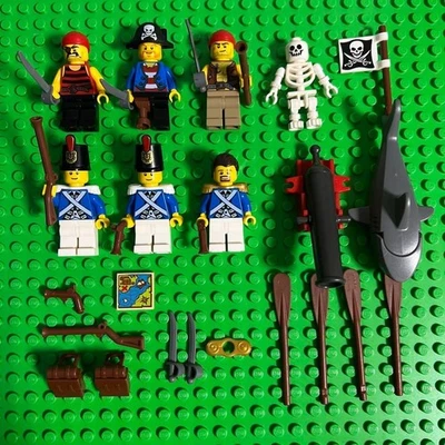 LEGO Pirates Minifigures – Pirates & Imperial Soldiers Set - Image 1 of 4