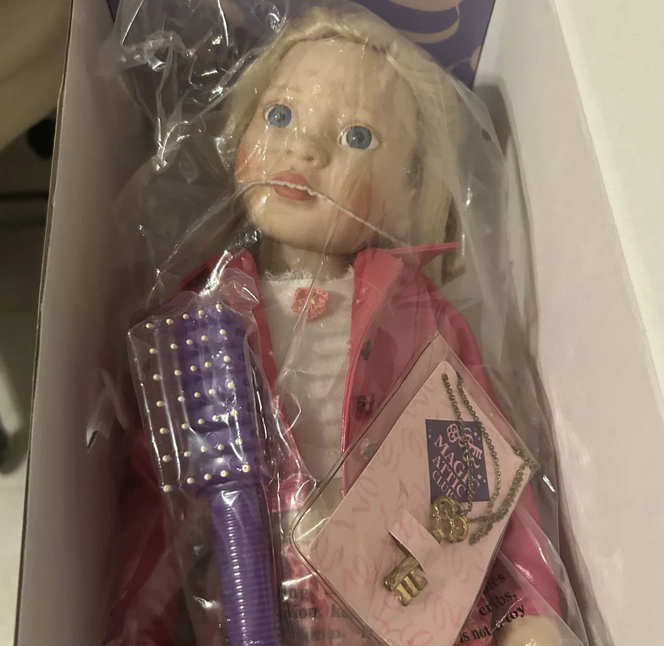 Magic Attic Club - Muñeca Chloe con Llave y Cepillo, RETIRADA *¡NUEVA EN CAJA!* 2001-2003 Foto 1 de 4