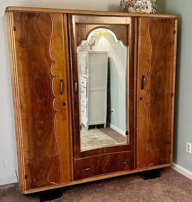 Antiguo armario francés Art Deco armario armario con espejo y llave vintage  Foto 1 de 4