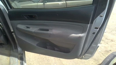 TACOMA    2006 Door Trim Panel Rear 30038181 Foto 1 de 4