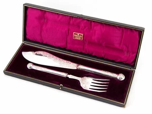 Unusual Boxed Pair of Silver Plate Fish Servers - Picture 1 of 10