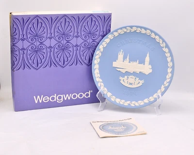 Plato de Navidad Wedgwood 1974 en caja: 1974 Las Casas del Parlamento Foto 1 de 4