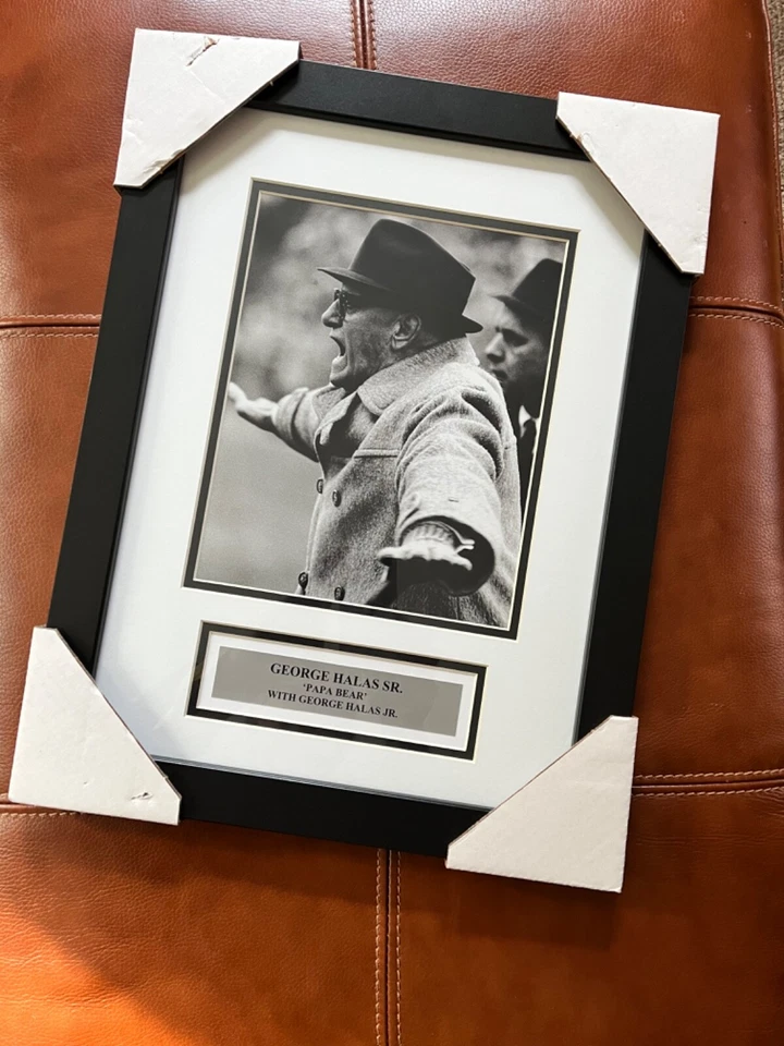 Chicago Bears' George & Mugs Halas sideline photo framed print - Image 1 of 1