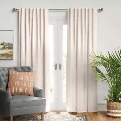 Threshold 天鹅绒哑光遮光单面霜彩色窗帘面板 50 x 84 — 第 1/4 张图片