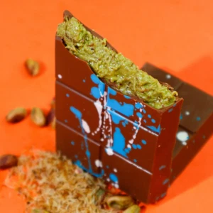 CRAZY CHOCO DUBAI CHOCOLATE - VIRAL KUNAFA PISTACHIO MILK CHOCOLATE - 180g - Picture 1 of 6