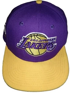 Gorra New Era Los Angeles Lakers 9Fifty 2 Tonos Púrpura/Amarillo Ajustable Snapback - Imagen 1 de 5