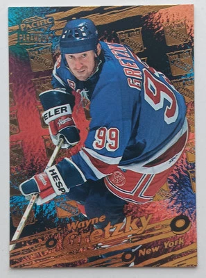 Pacific Paramount Canadian Greats Wayne Gretzky New York Rangers 1997-98 Foto 1 de 2