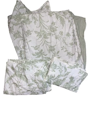 Funda nórdica doble Laura Ashley Natalie floral verde salvia rayas blancas y 2 fundas Foto 1 de 4