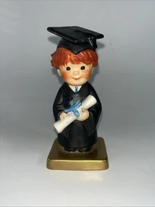 FIGURINA LAUREA GOEBEL REDHEAD (RAGAZZO LAUREATO) 5"H GERMANIA OCCIDENTALE - Foto 1 di 7