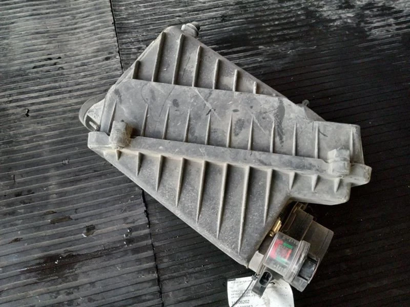 Purificador de aire sin alta capacidad 99-02 GMC Sierra 1500 25873812 Foto 1 de 4