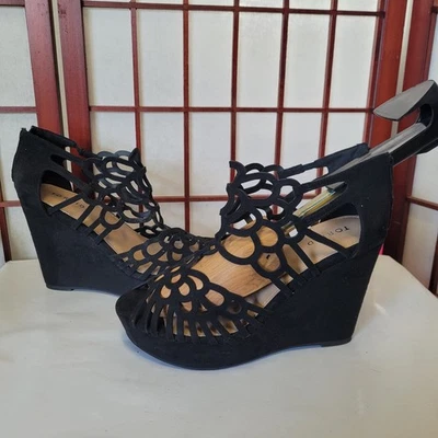 Tacones de cuña Torrid negros talla 9 Foto 1 de 4
