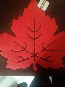 Leaf Placemat Decor - Picture 1 of 6