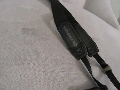 Correa oficial para cámara Olympus NOS azul sobre negro nunca usada Foto 1 de 3