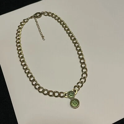 Collar Monet firmado para mujer cadena tono dorado piedra verde Foto 1 de 4