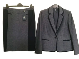 Navy Blue Viyella Skirt Suit for Any Occasion Size 14 Skirt BNWT Jacket VGC - Picture 1 of 13