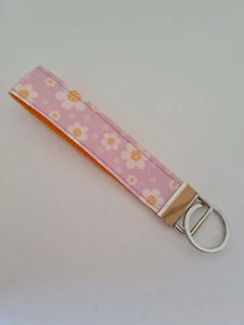 Lilac and white flower print key fob wristlet / handbag accessory - Picture 1 of 1