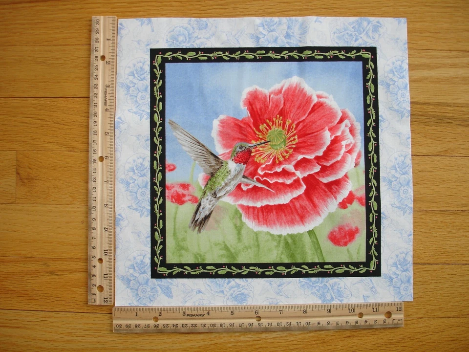 Bloque de tela de edredón de algodón rojo y verde amapolas colibrí rojos y verdes (D)  Foto 1 de 1